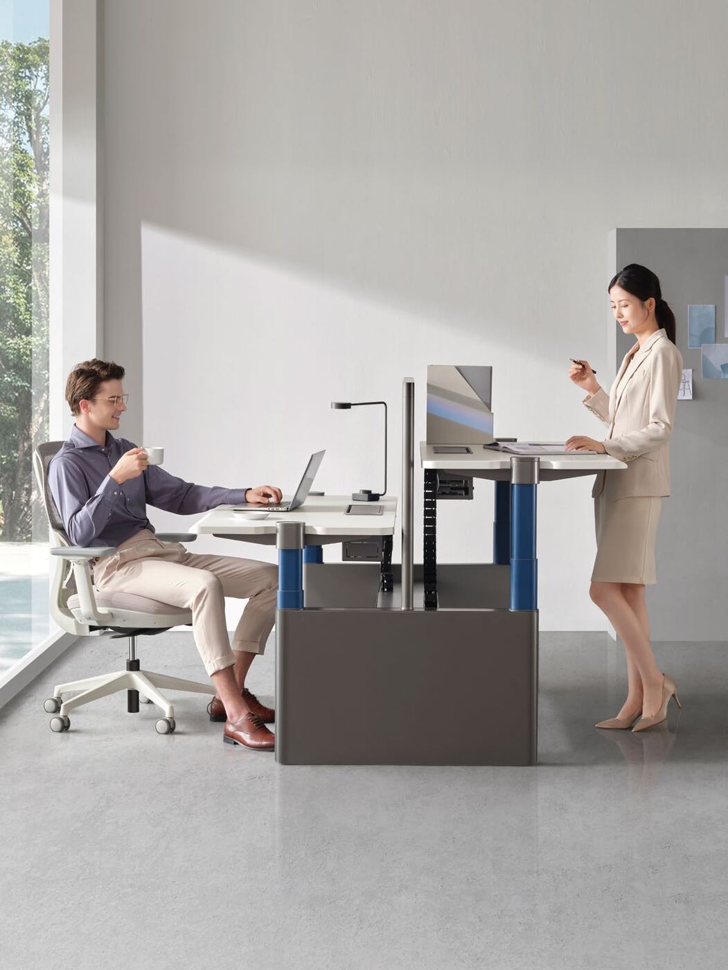 Height adjustable desk